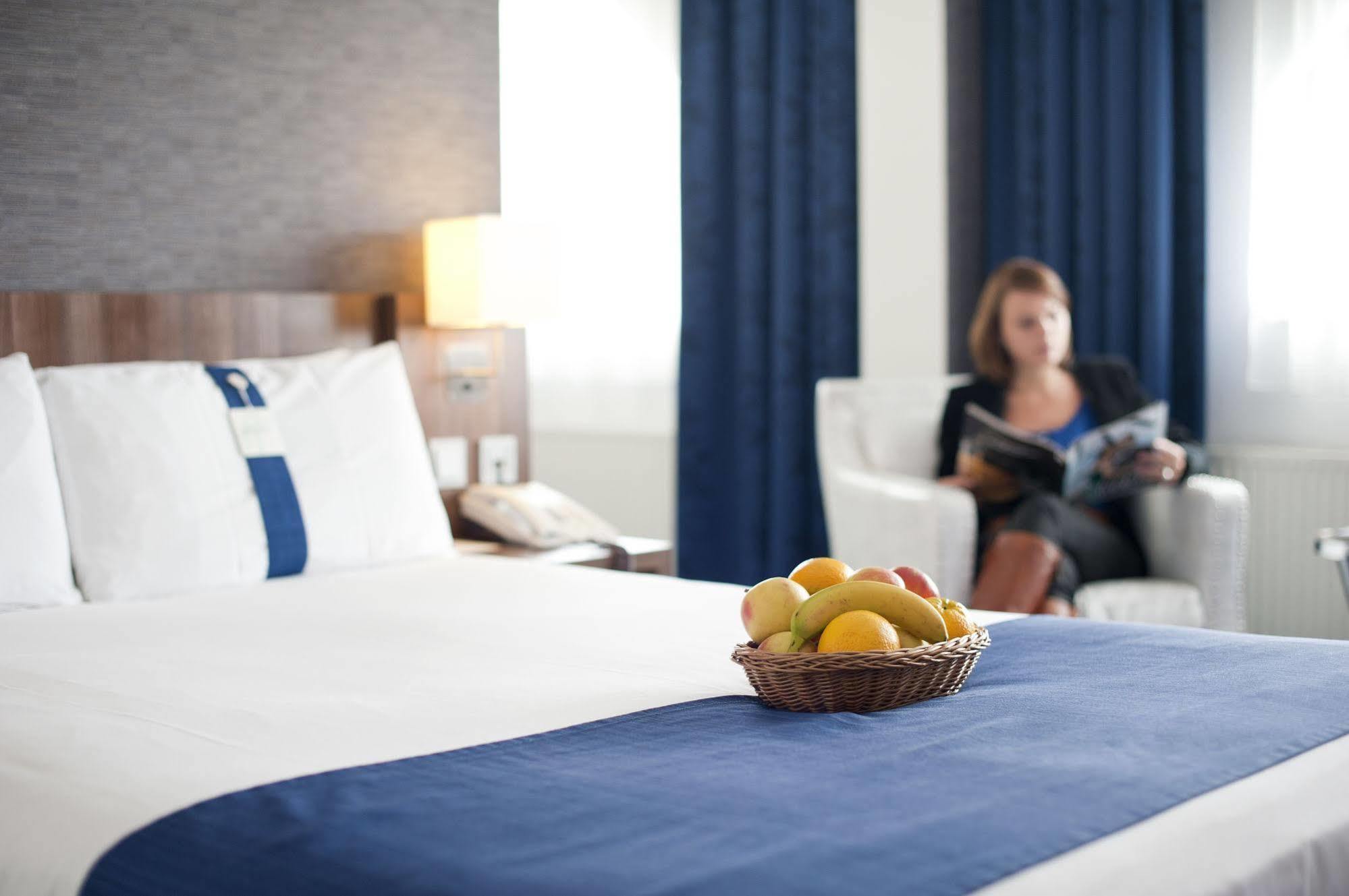 Hotel Port Of Moerdijk Εξωτερικό φωτογραφία